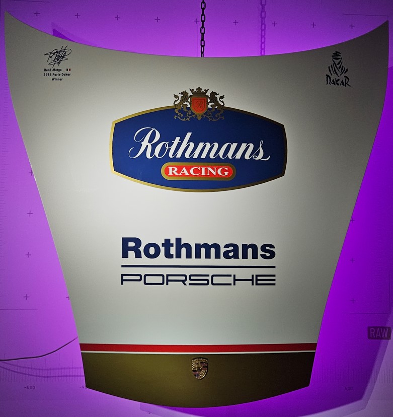 Rothmans Porsche egyedi motorháztető dekoráció